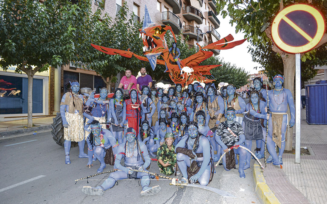Las carrozas son uno de sus actos favoritos de las fiestas. En 2016 optaron por los Avatars y resultaron ser los ganadores. / María Quílez