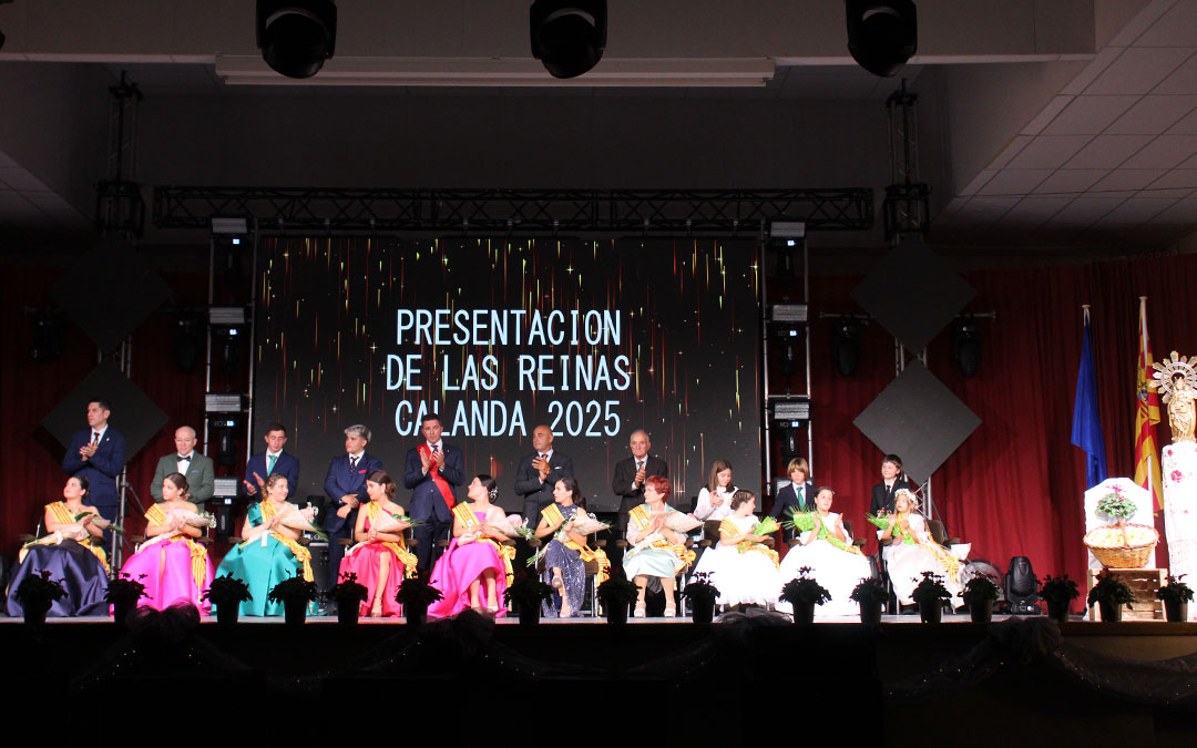 Noche de presentación de las Reinas de Fiestas del Pilar de Calanda 2025. / B. Severino