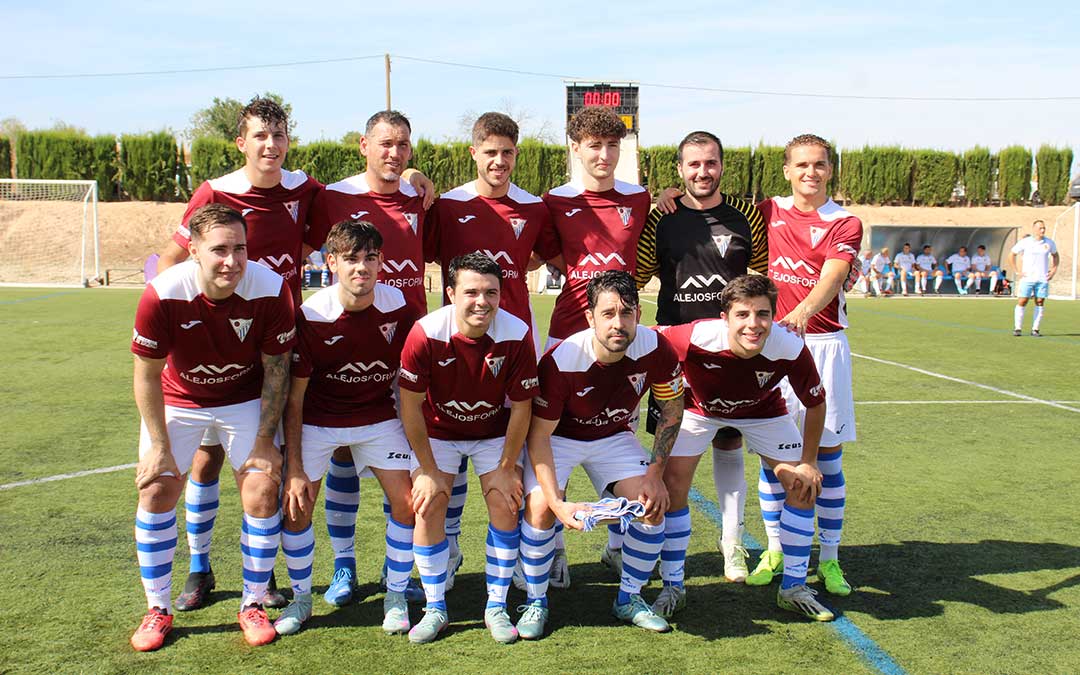 El C.D. Calanda jugó con la segunda equipación ante el Real Zaragoza Veteranos. / B. Severino