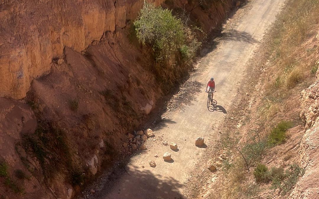 Desprendimiento de rocas en la Vía Verde en la zona de Cretas./F.C.