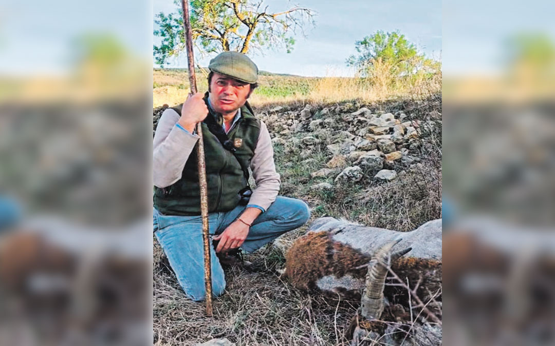Fragmento del vídeo de Lolo Juan en sus redes y que recoge la revista Jara y Sedal. Denuncia la ausencia de acción ante la sarna. / L.C.