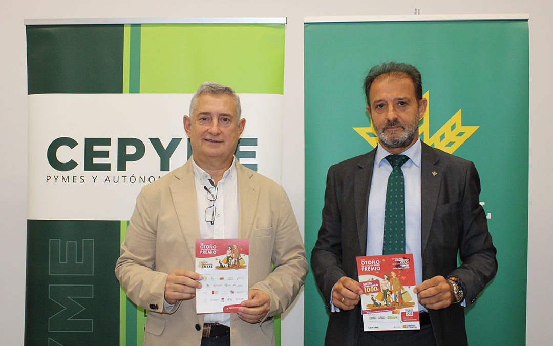 Imagen de la presentación de la campaña del presidente de CEPYME Teruel con Jesús Blasco y el director de Negocio de Caja Rural de Teruel, Juan Mangas. / CEPYME