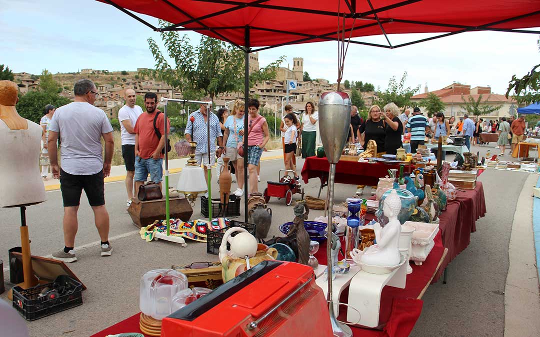 I Feria de Coleccionismo y militaria de Valderrobres. / B. Severino