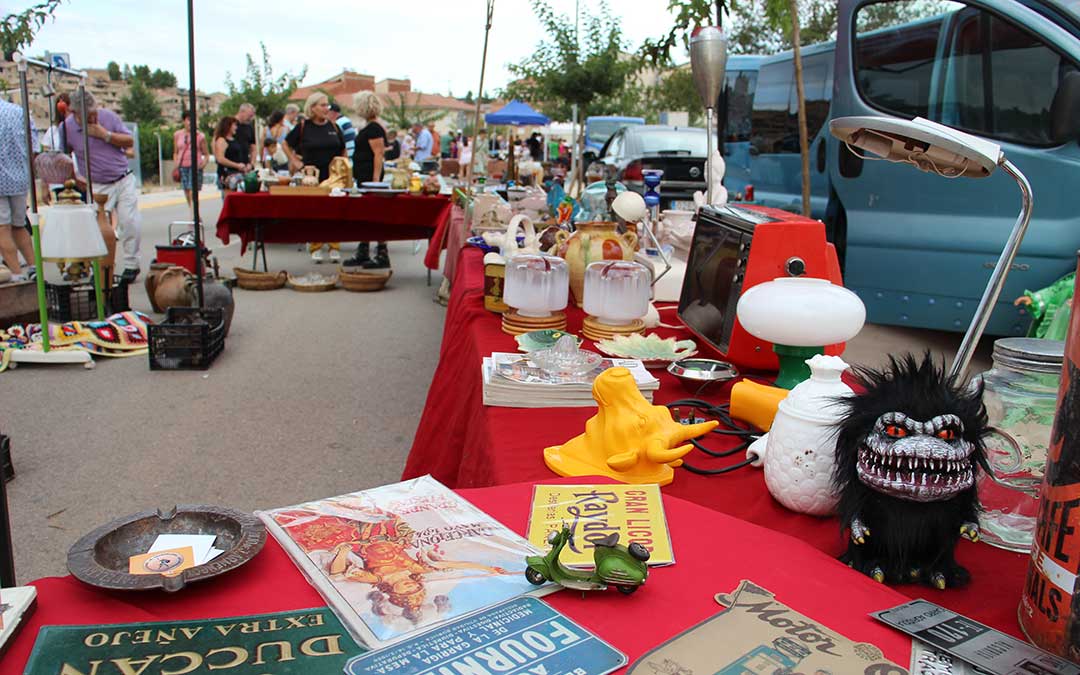 I Feria de Coleccionismo y militaria de Valderrobres. / B. Severino