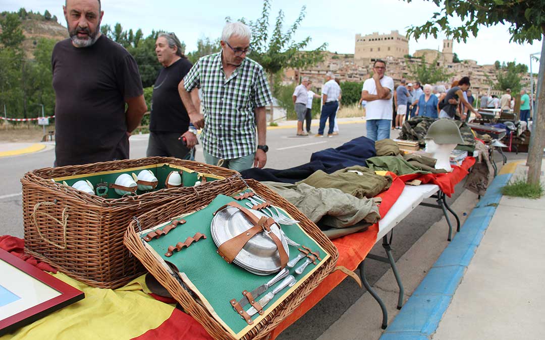 I Feria de Coleccionismo y militaria de Valderrobres. / B. Severino