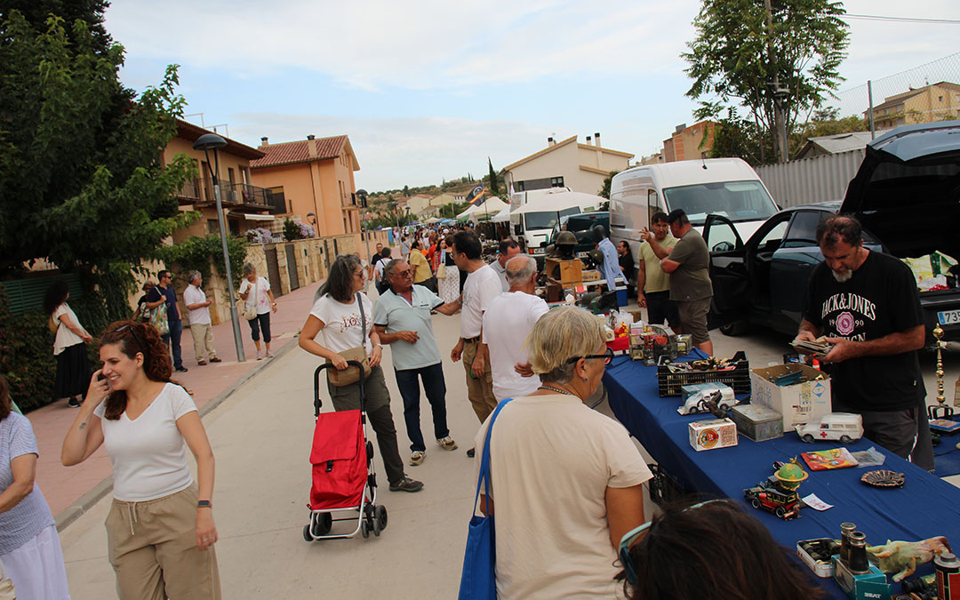 I Feria de Coleccionismo y militaria de Valderrobres. / B. Severino