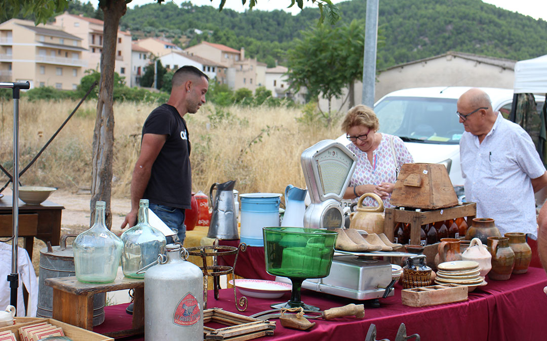 I Feria de Coleccionismo y militaria de Valderrobres. / B. Severino