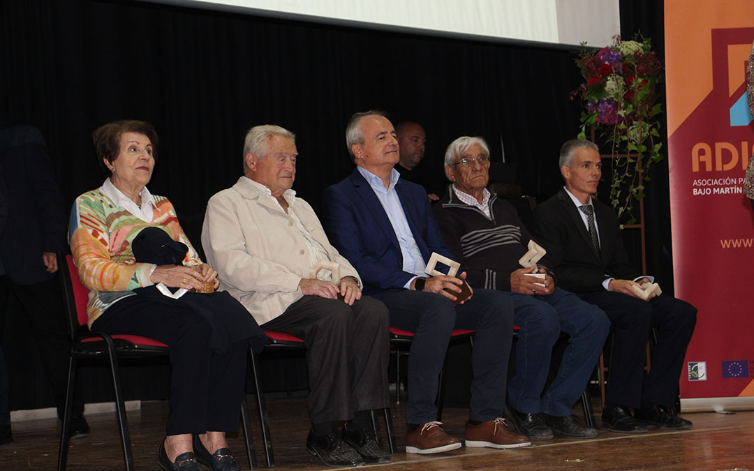 Homenaje a los cinco presidentes que ha tenido Adibama entre 1995 y 2023. Los fallecidos tuvieron representación familiar o institucional. / B. Severino