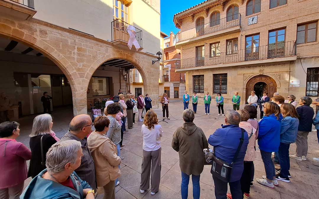 Conmemoración del Día Mundial del Cáncer de Mama en Alcorisa. / Ayto.
