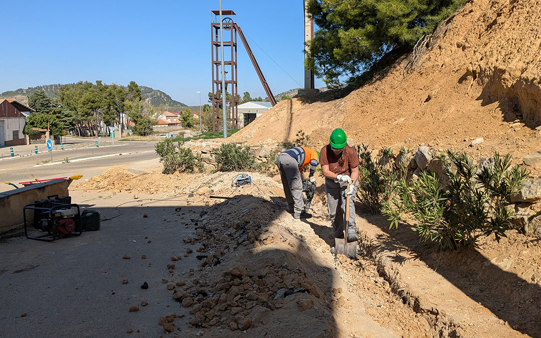 Instantes de los trabajos de mejora y acondicionamiento. / Ayto Andorra