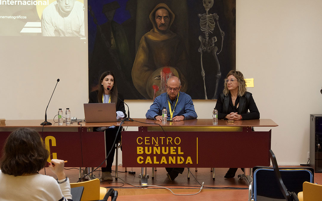 Ana Asión, Jordi Xifra y la concejal Laura Martínez en la apertura del I Congreso Internacional de Surcos en el CBC de Calanda. / Joana Rodríguez