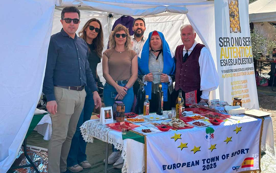 Una delegación del Ayuntamiento viajó hasta la localidad italiana para dar a conocer productos del Bajo Aragón./ Ayto.