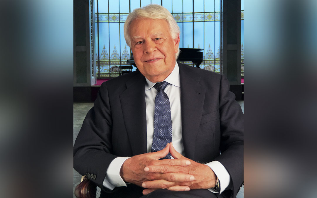 Felipe González no asistirá a su cita en Teruel por motivos de salud. / L.C