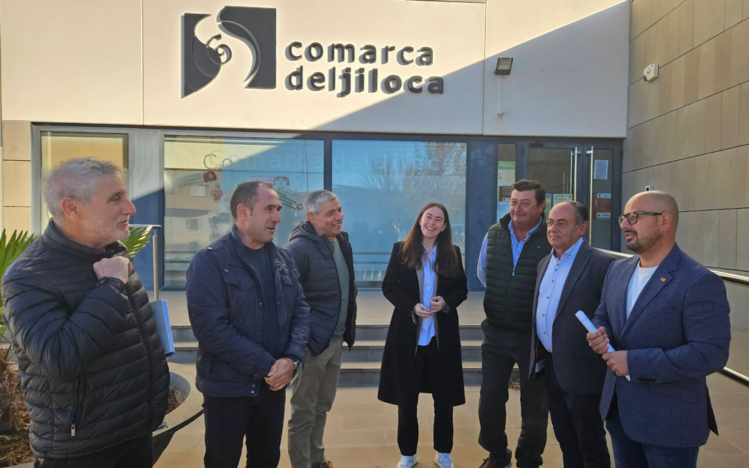 José Antonio Ramo, Javier Hernández, Ramón Querol, Cristina Navarro, José Sancho, Rafael Samper y Alberto Izquierdo en la rueda de prensa./ PAR
