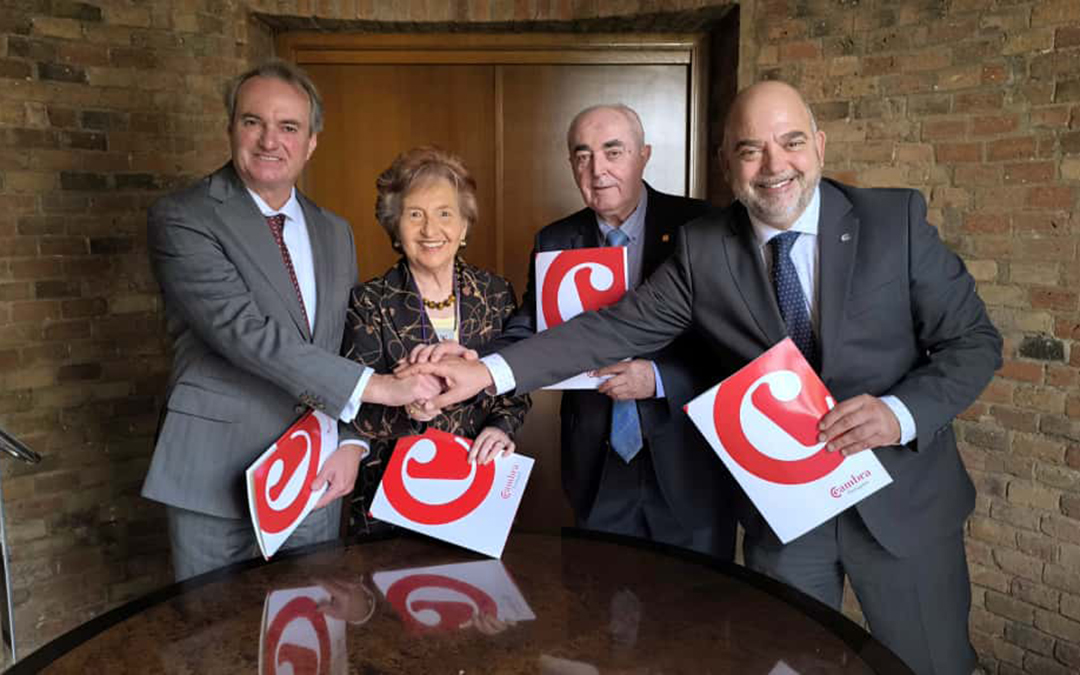 Firma del convenio de colaboración entre las Cámaras de Comercio de Aragón y la Cámara de Tarragona./Cámara Teruel