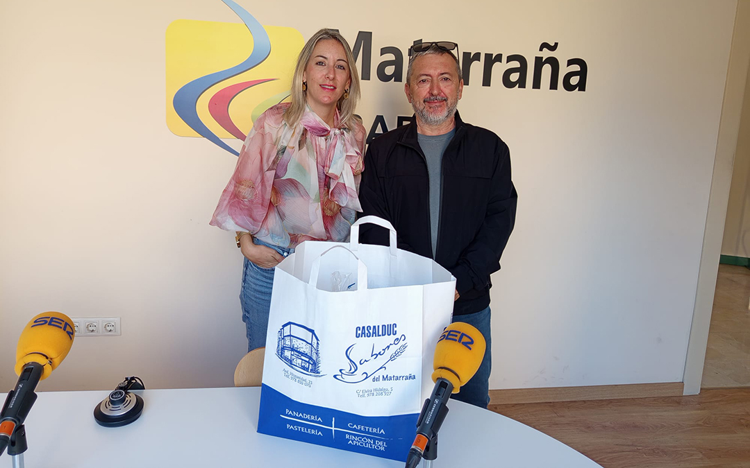 Entrega del Premio de las Matrículas de Casalduc, a Luis Mari Ruiz, de Valderrobres./M.J. Salvador