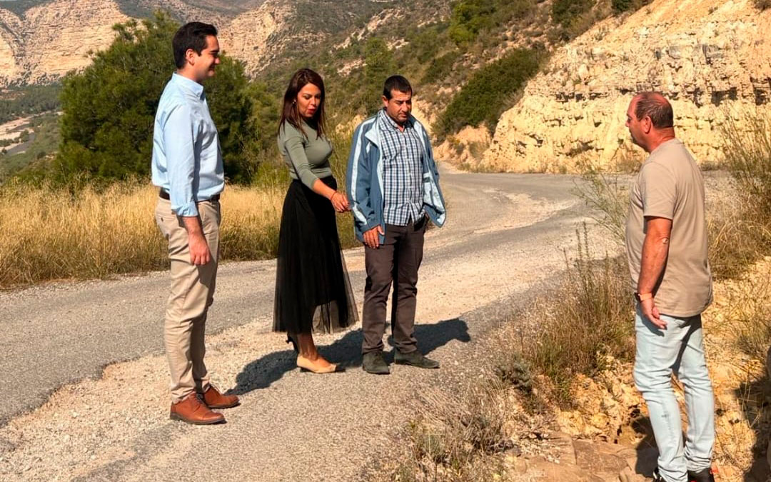 La directora general de Administración Local, Marina Sevilla, ha visitado este viernes Fayón y Maella./ DGA