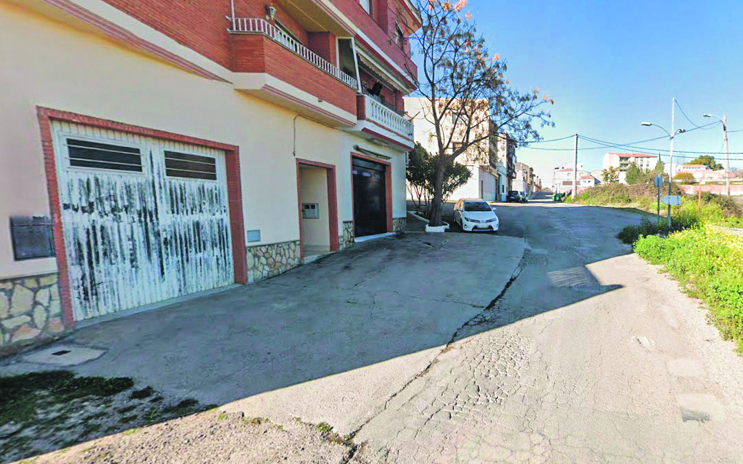 Las obras de la calle La Fuente de Caspe están financiadas con el Plan Plus 2025./ L.C.