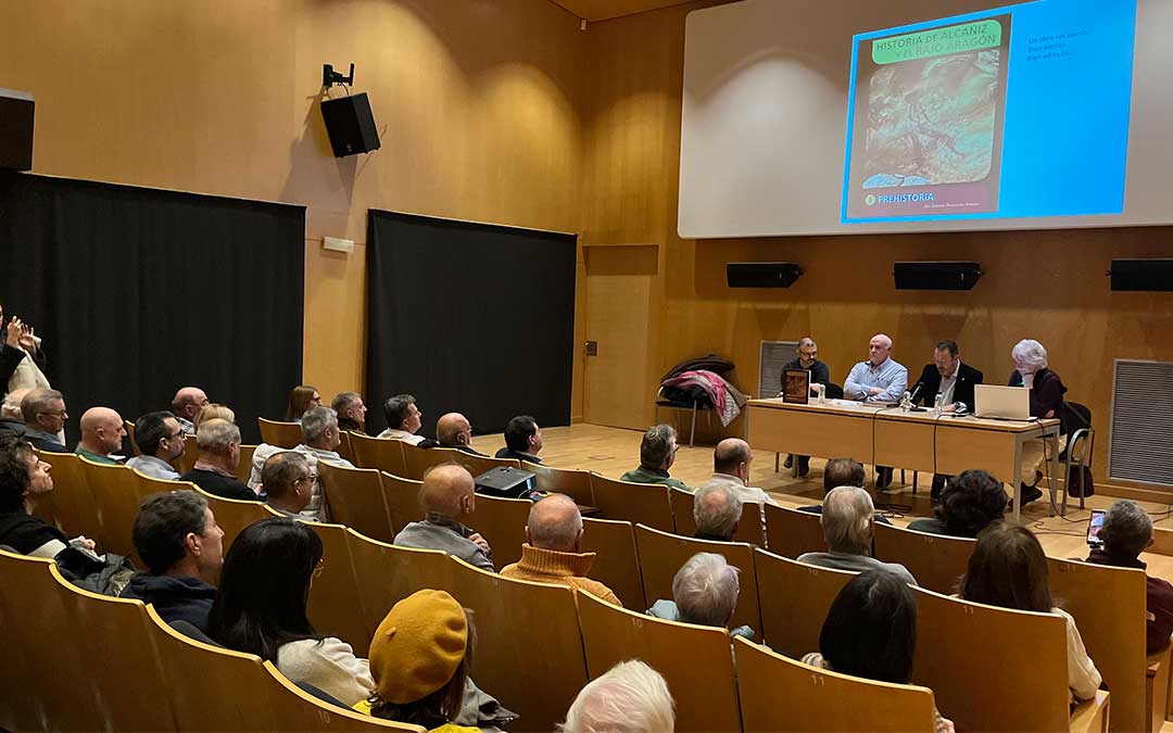 Instante de la presentación del libro./ C.O.