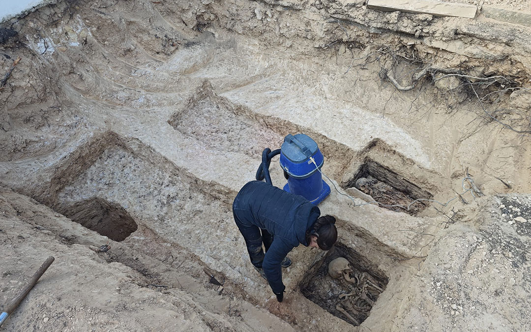 Instantes de los trabajos durante las excavaciones. / A.P.C.
