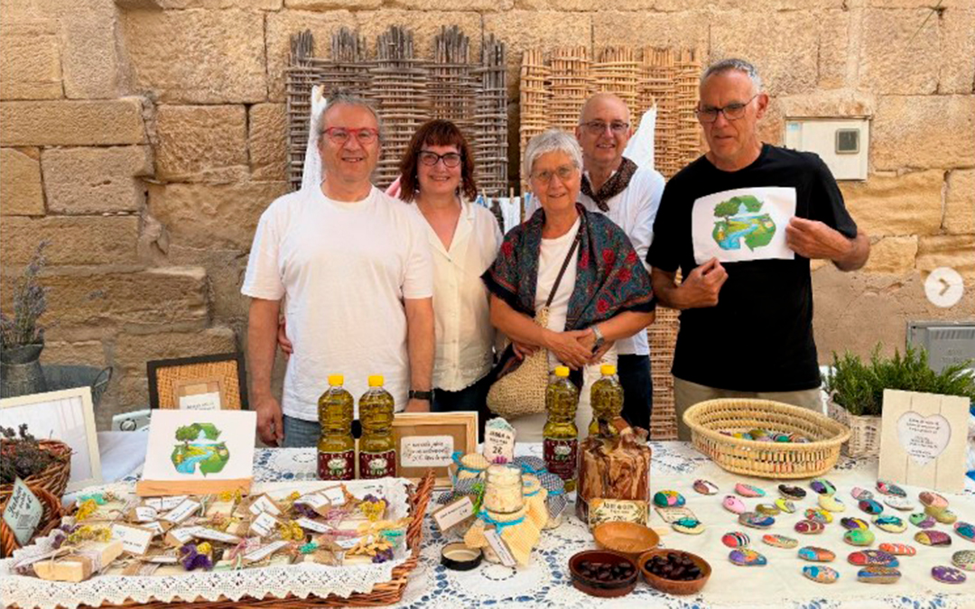 Miembros de la asociación en una de las numerosas actividades en las que participan / Instagram @castelserasvivetusrios