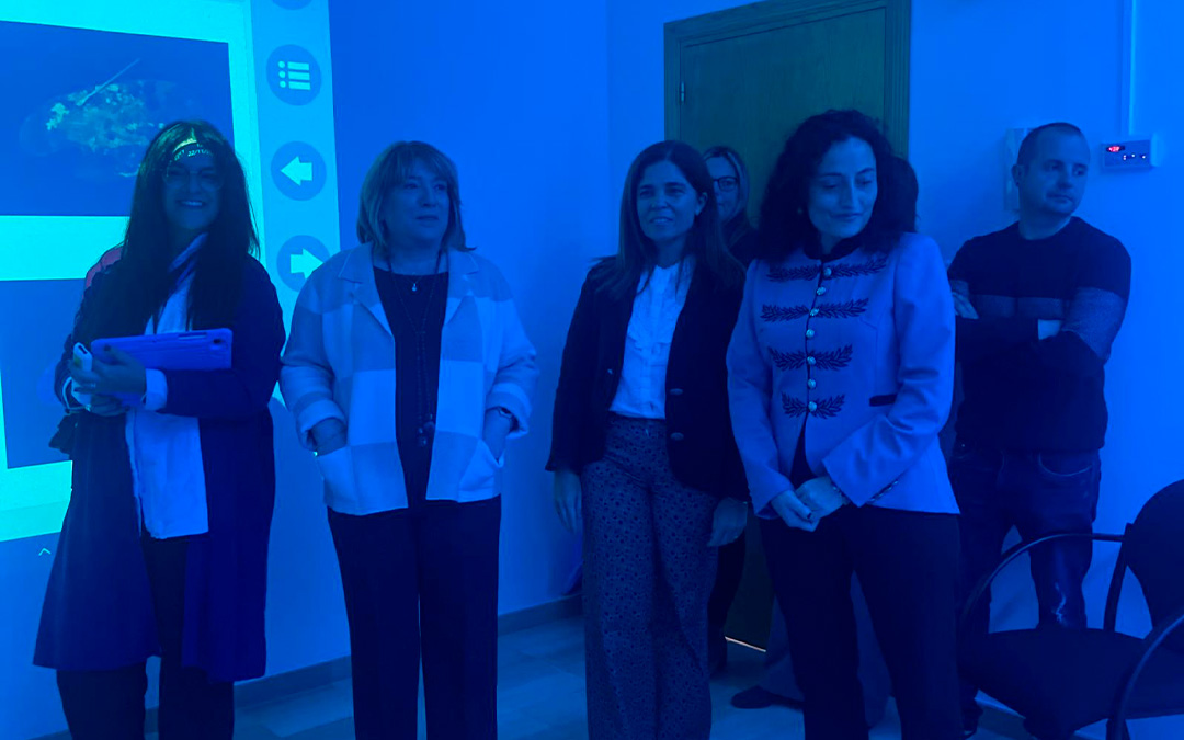 Visita de la consejera de Educación, Tomasa Hernández, al Centro de Educación Especial de Maella./ DGA