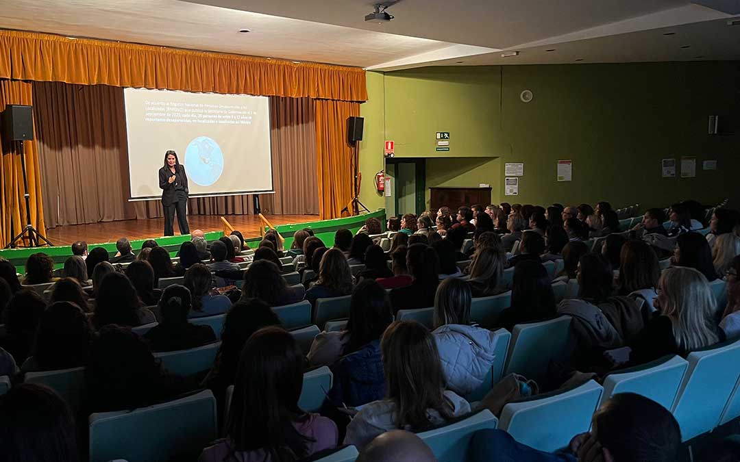 Mar Romera durante la conferencia en Aula Next./ C.O.