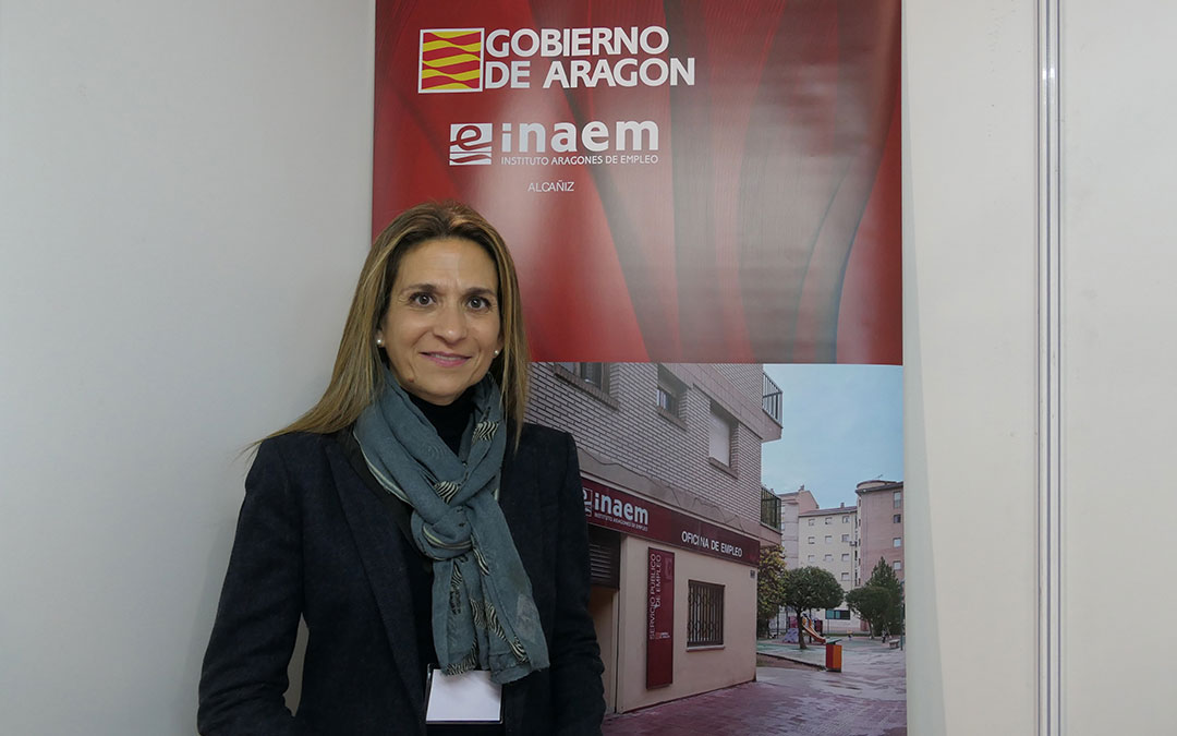 Patricia Utrillas, en el stand del INAEM en la Feria de Empleo./ C.O.T.