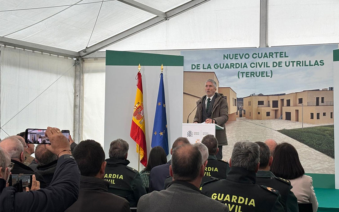 Grande-Marlaska durante su intervención en la visita al nuevo cuartel de Guardia Civil de Utrillas. / S.C