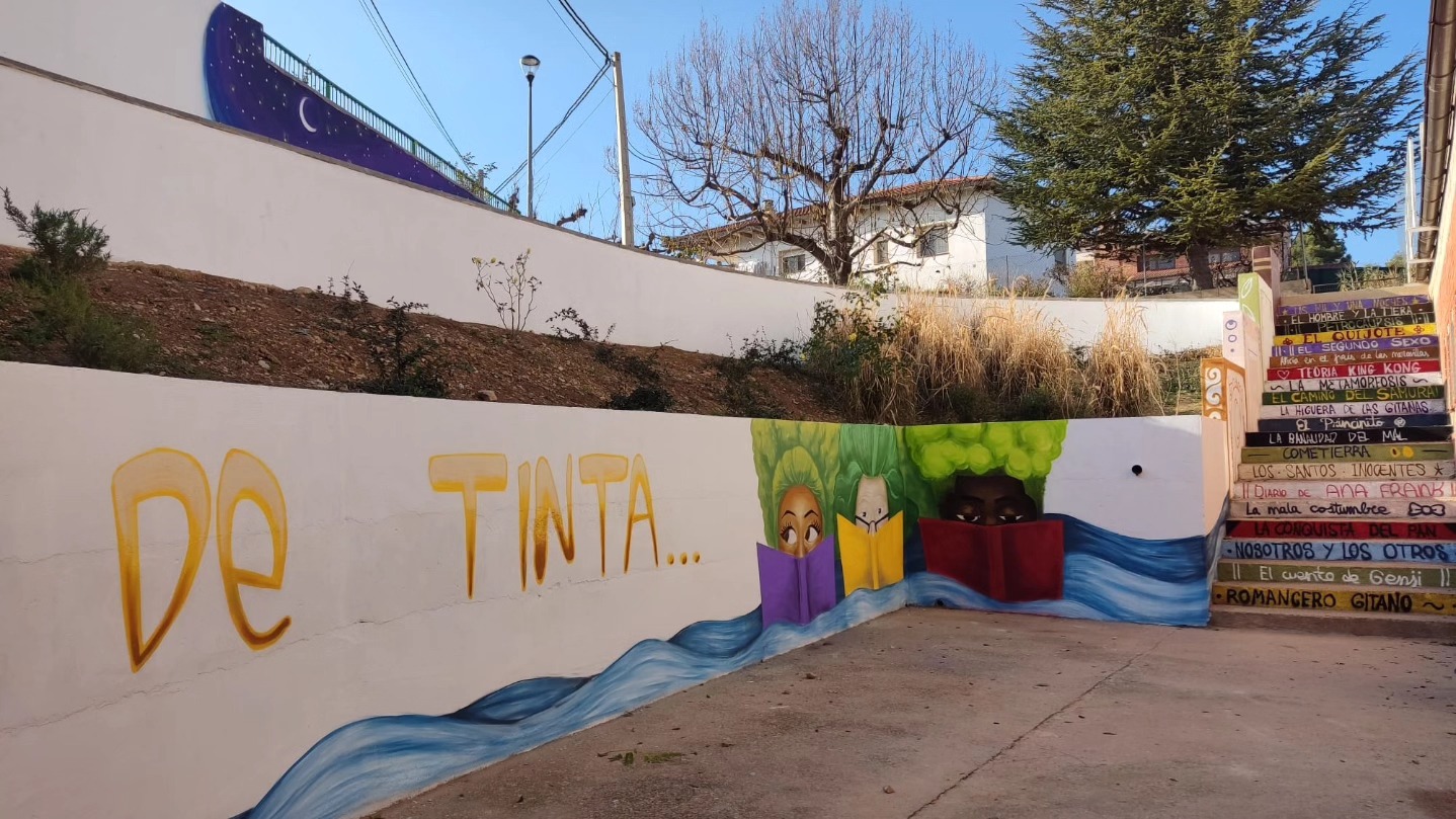 Parte de la zona que el Ayuntamiento de Mas de las Matas ha remodelado para fomentar la lectura. / Ayto. Mas de las Matas