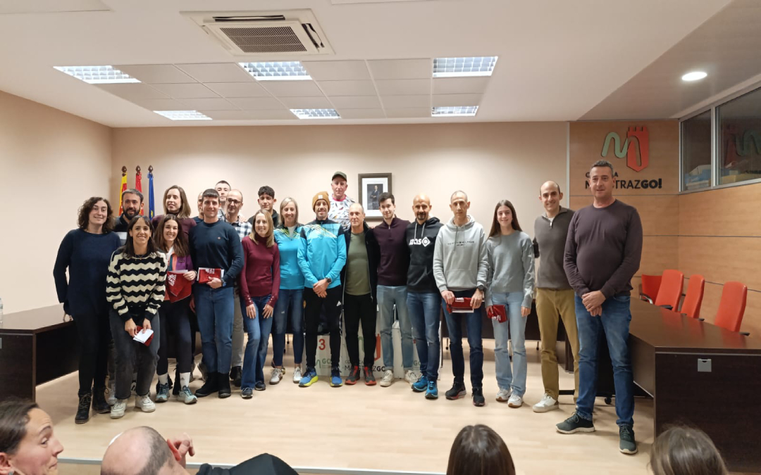 Los deportistas de la categoría adulta también recibieron los premios de las Ligas de Carreras de Montaña del Maestrazgo