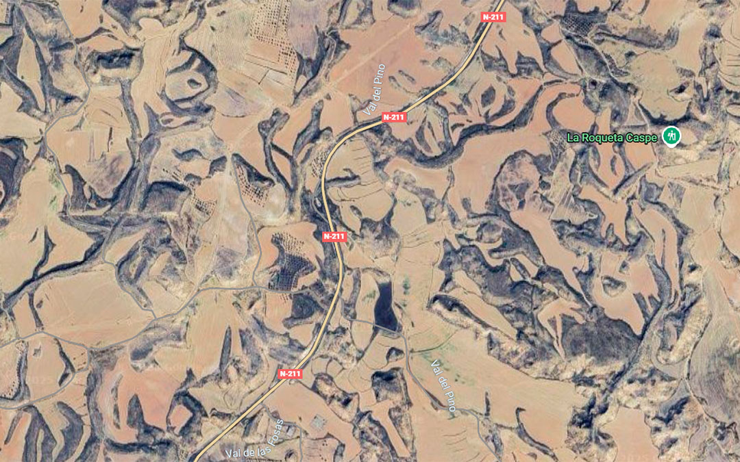 El accidente ha tenido lugar en la N-211 cerca del camino de la Val del Pino / Google Maps