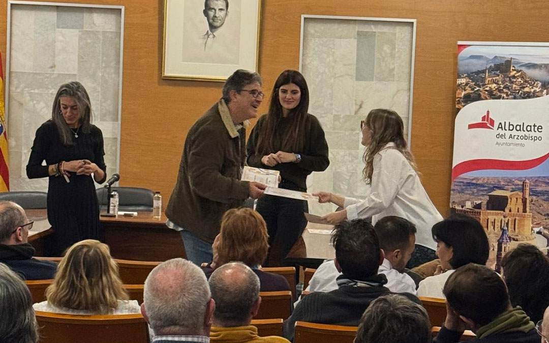 Un momento de la entrega de premios en Albalate. / Comarca Bajo Martín