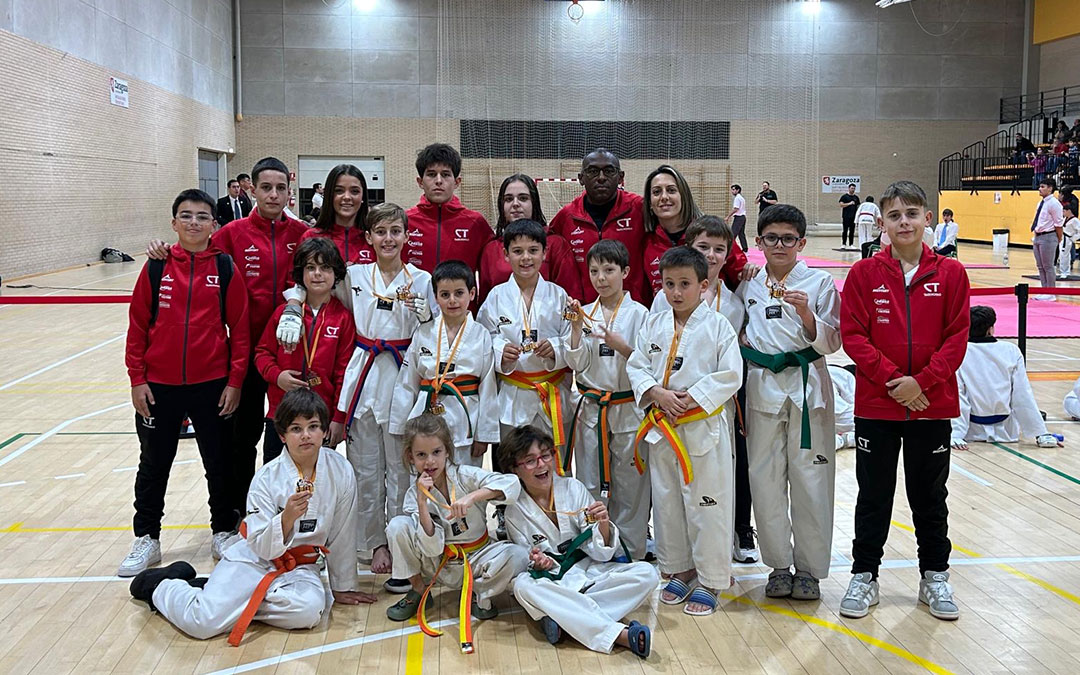 Integrantes del Club Cabral Team en el campeonato de Aragón. / C.C.T