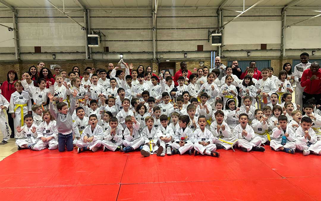 El Taekwondo en Alcañiz se dio un homenaje en el Gran Slam navideño del Cabral Team. / L.C.