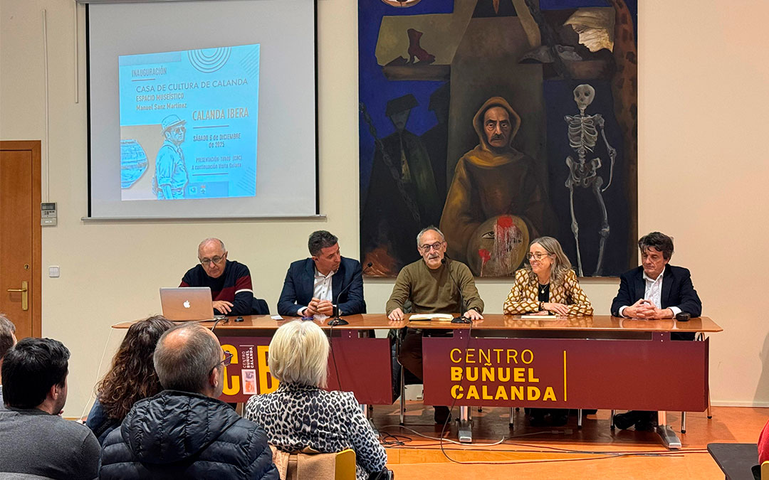 Presentación del proyecto con los miembros del GREC, Alberto Herrero, Pilar Sanz y Óscar Sanz./ L.A.