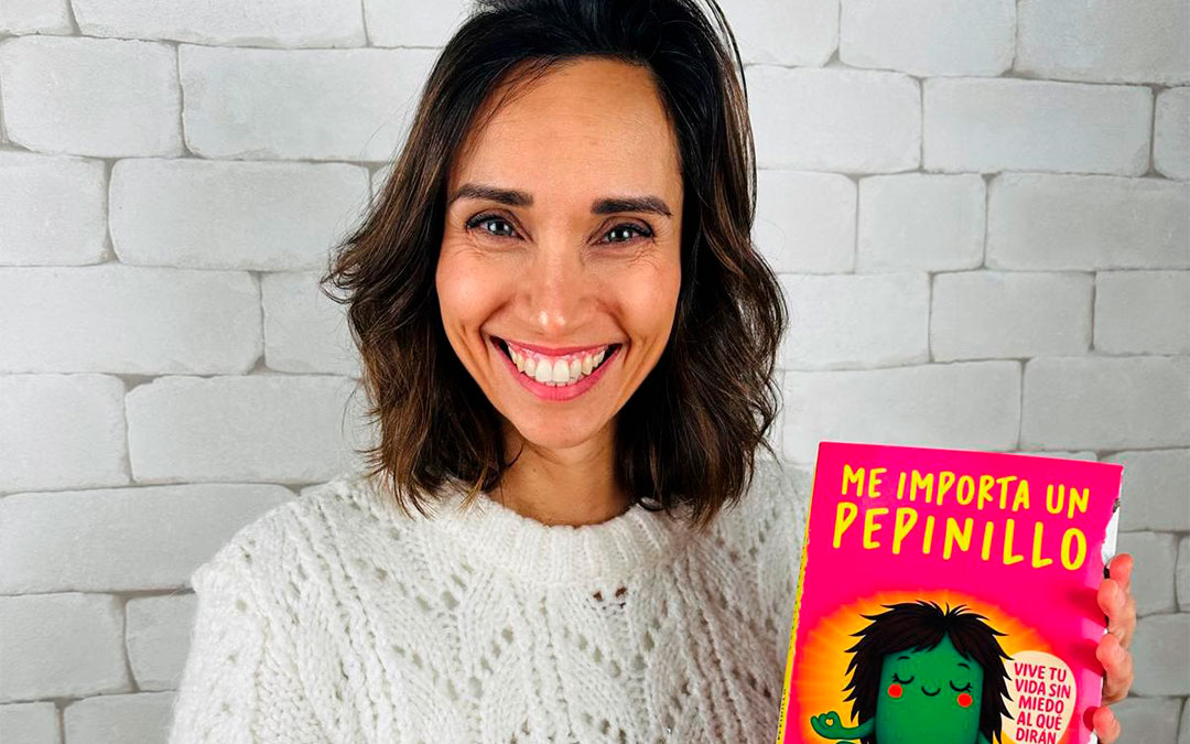 Shaila Romero, con su nuevo libro./ Shaila Romero