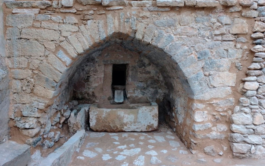 Estado en el que se encuentra la Fuente de Pitarque./ FUNDACIÓN SANTA MARÍA