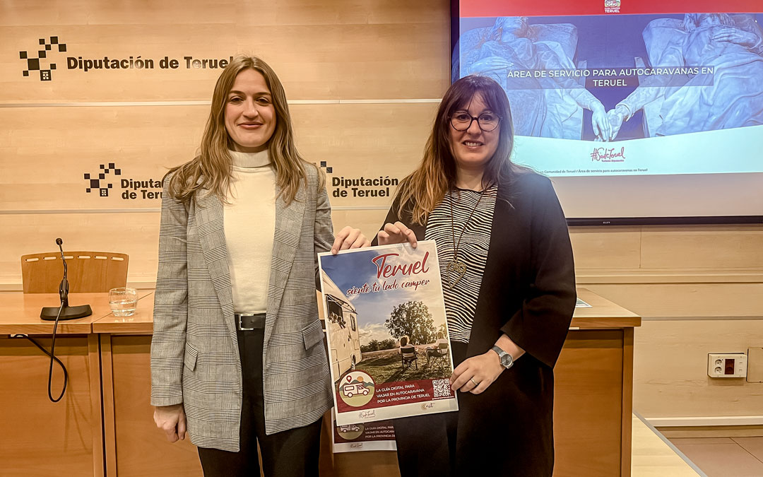 Presentación este miércoles de la guía digital para viajar en autocaravana en la sede de la Diputación de Teruel./ C.O.