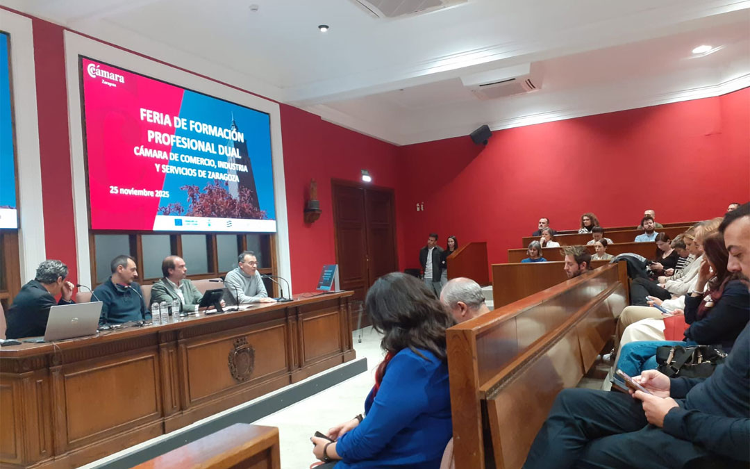Un momento de la jornada sobre FP Dual que tuvo lugar en la Cámara de Comercio de Zaragoza./ Cámara Zaragoza