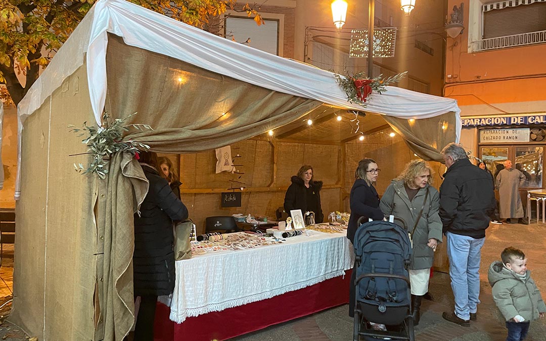 Mercado Navidad Caspe 2025./ S.F.