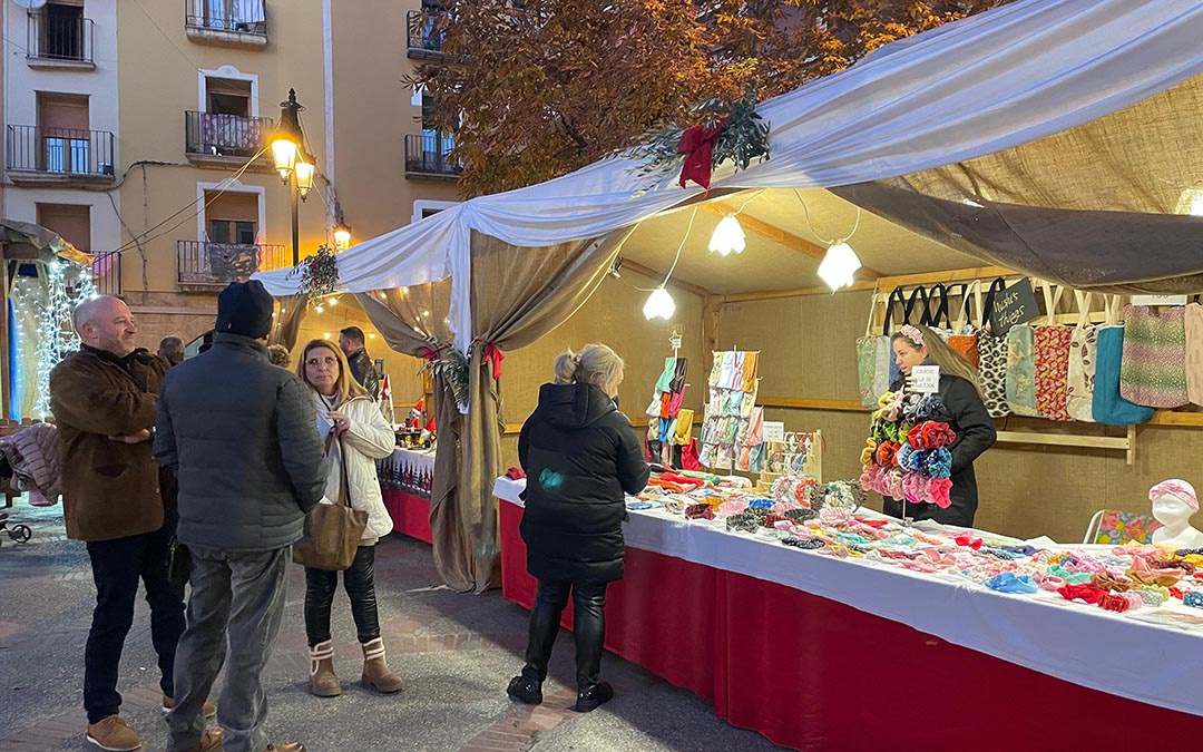 Mercado Navidad Caspe 2025./ S.F.
