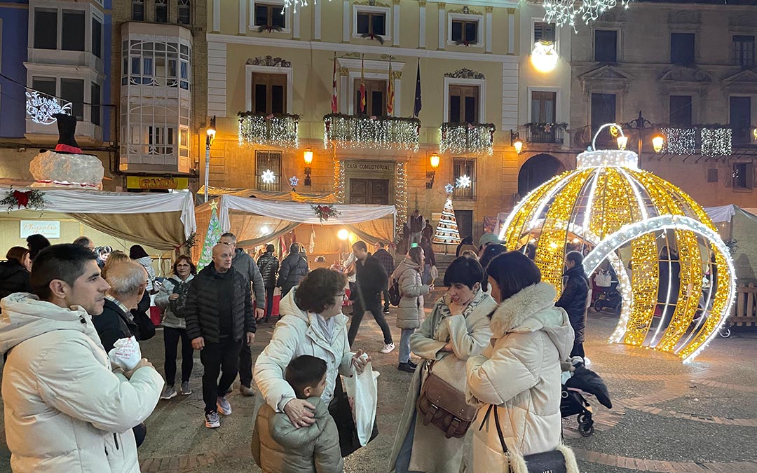 Mercado Navidad Caspe 2025./ S.F.
