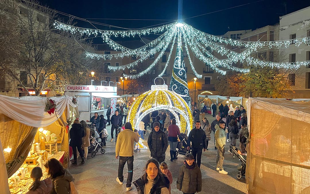 Mercado Navidad Caspe 2025./ S.F.