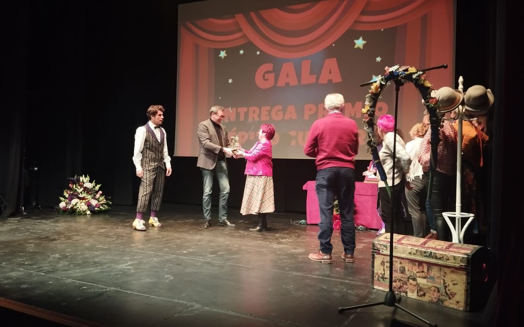 Acto de entrega del premio al Dance de Santa Bárbara./ Ayto. Andorra