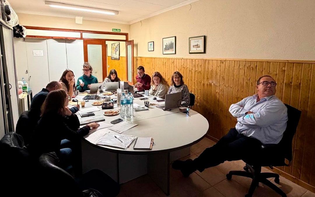 Imagen de la última reunión con los grupos leader./ OMEZYMA