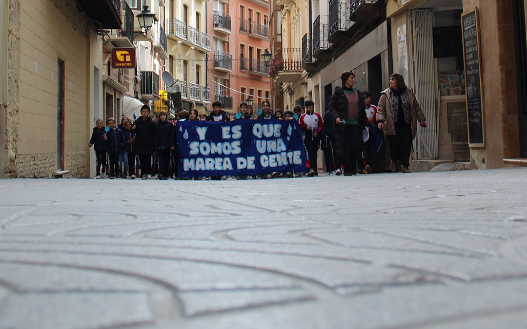 Día de la Paz y la No Violencia con los escolares de Alcañiz. / B. Severino