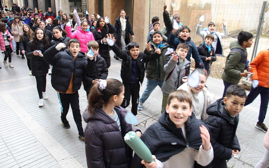 Día de la Paz y la No Violencia con los escolares de Alcañiz. / B. Severino