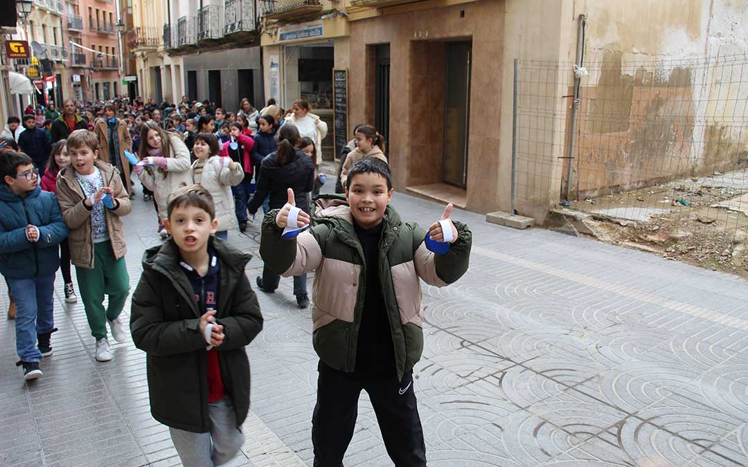 Día de la Paz y la No Violencia con los escolares de Alcañiz. / B. Severino