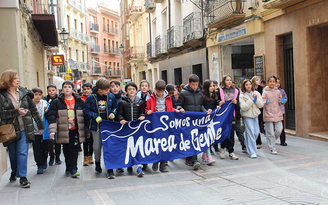 Día de la Paz y la No Violencia con los escolares de Alcañiz. / B. Severino